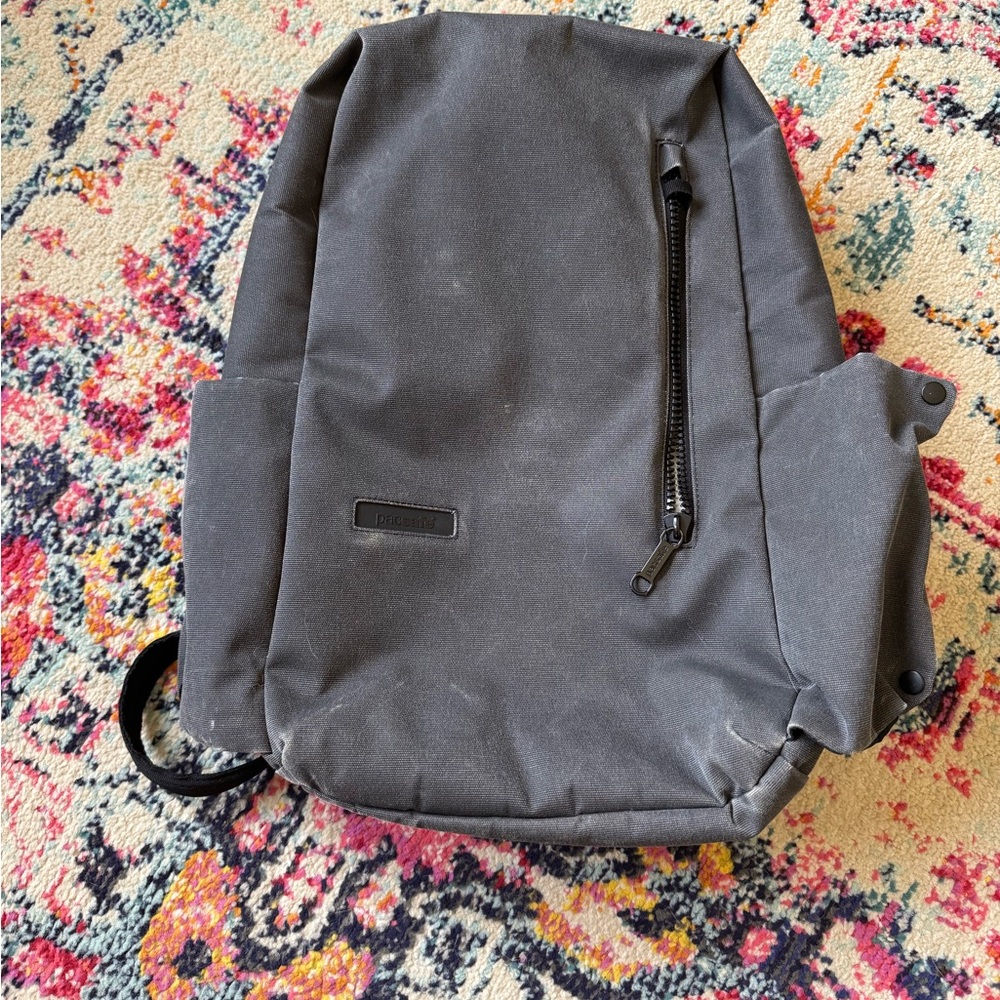 Package Anti-theft Commuter Gray Backpack